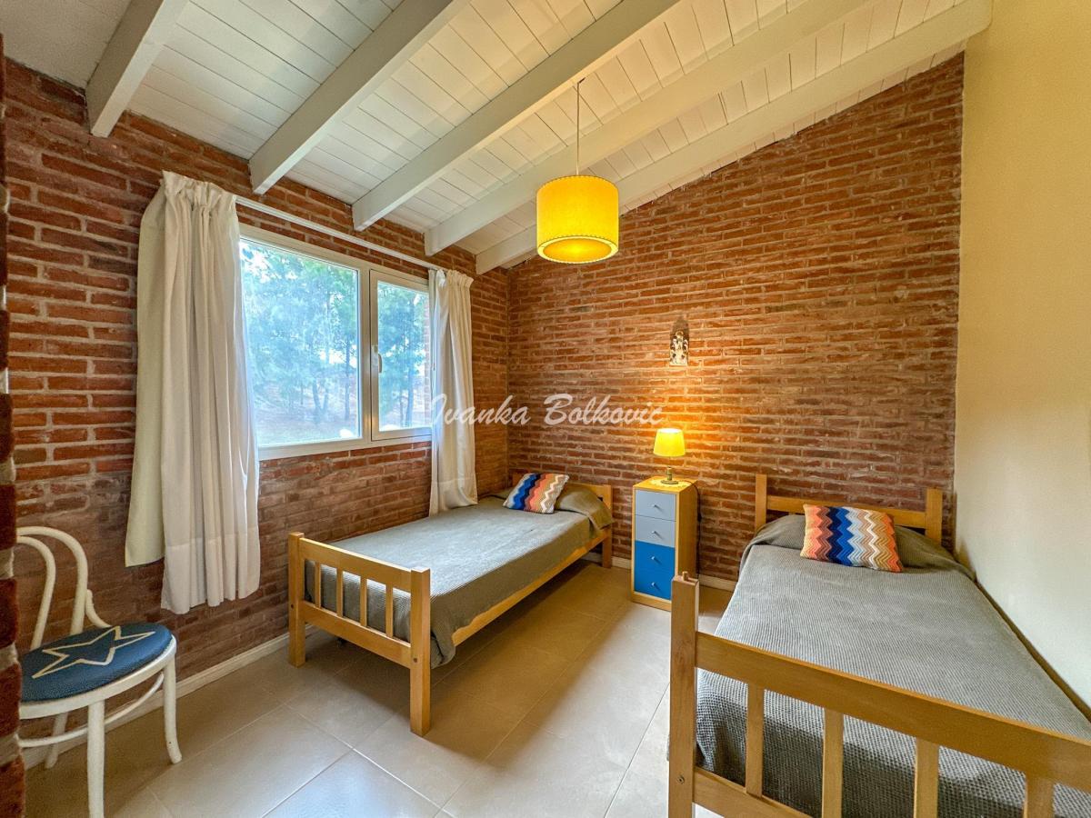 Venta Casa Costa Esmeralda - Excelente Ubicación Fondos Libres 3