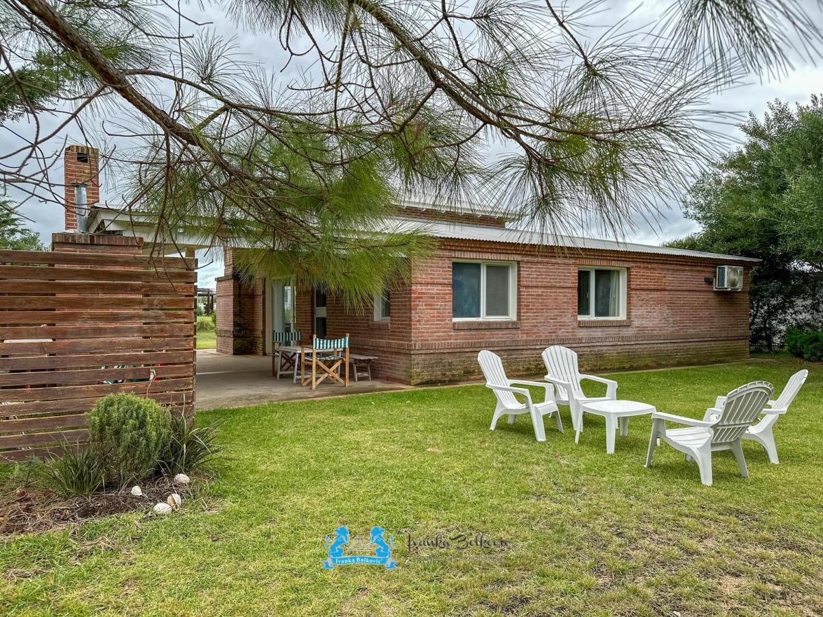 Venta Casa Costa Esmeralda - Excelente Ubicación Fondos Libres 1