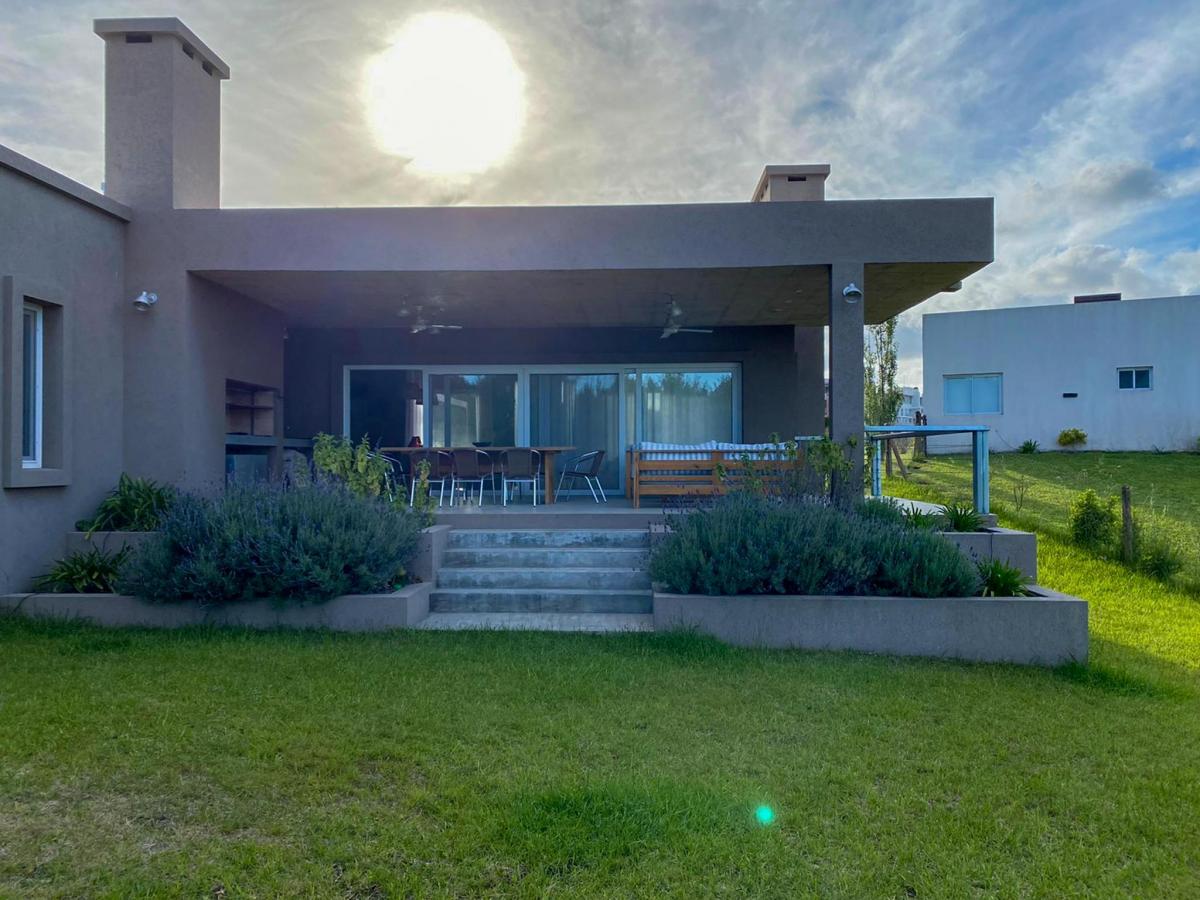 Venta Casa Costa Esmeralda ¡Todo Incluido! con Pileta, Cuatriciclo y Gazebo 2