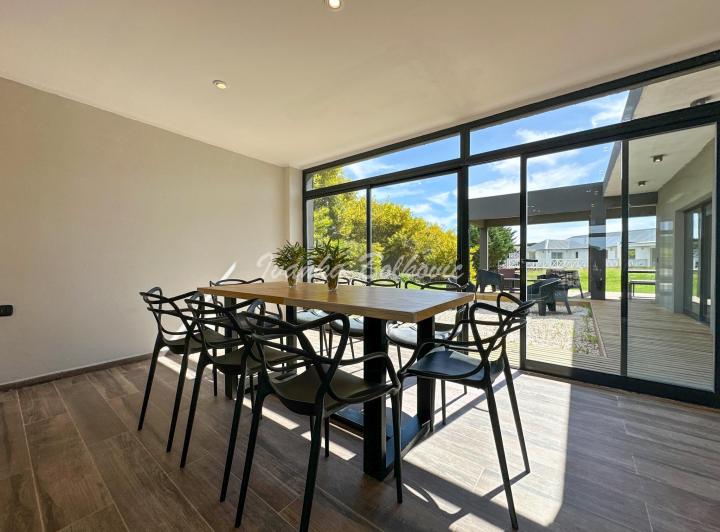 Venta Casa Estilo contemporáneo Costa Esmeralda 4