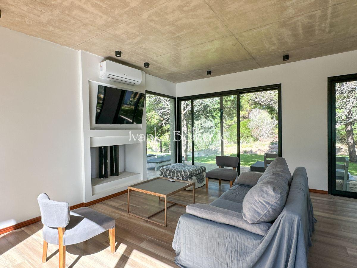 Foto de Casa Venta Costa Esmeralda Moderna De 222 M² Con Diseño En Hormigón y, imagen 4