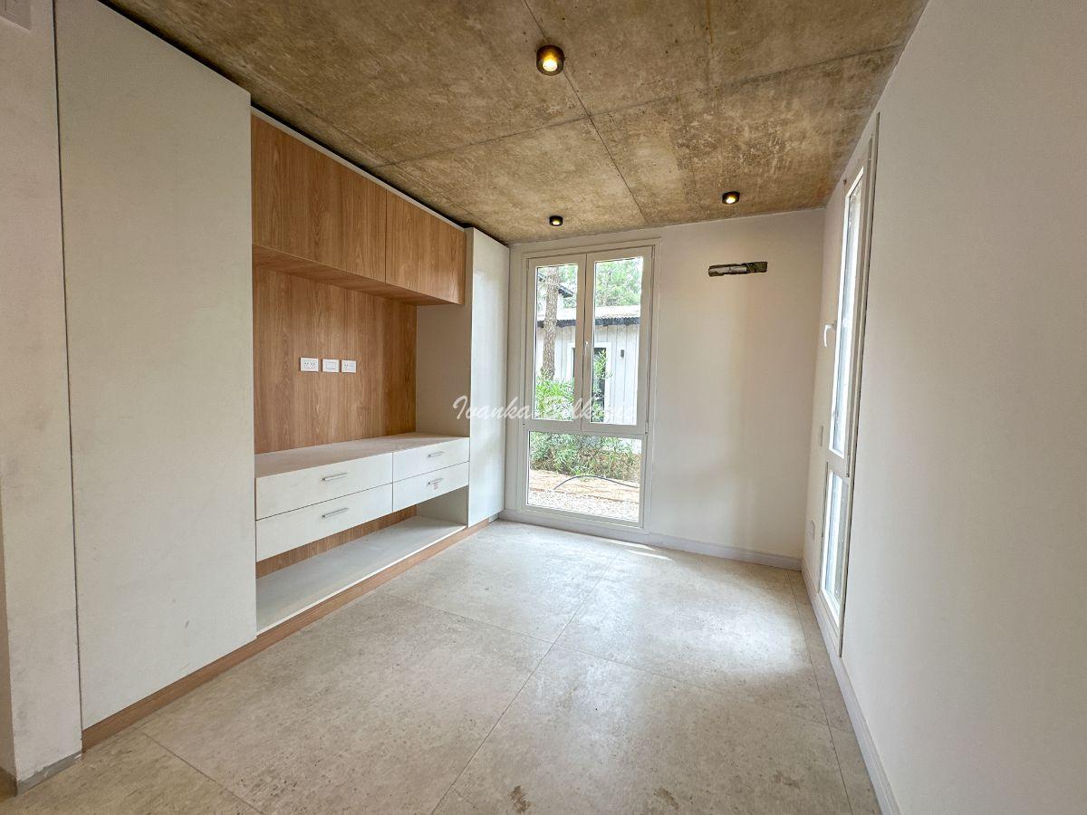 Foto de Venta Casa con 303 m² y 4 dormitorios en Barrio Marítimo IV, imagen 1