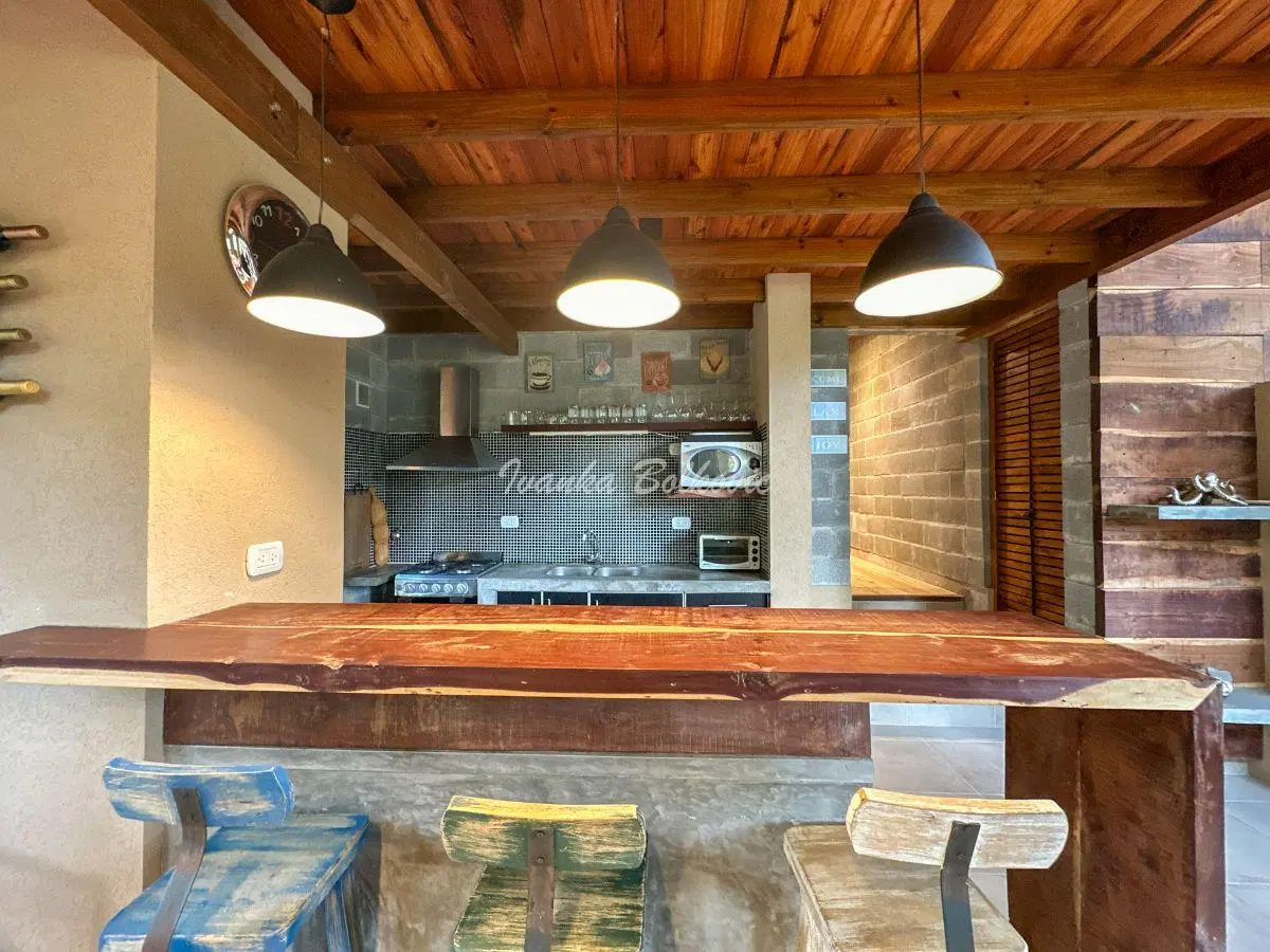 Casa 180 M2. Venta Costa Esmeralda Barrio Bosque 2
