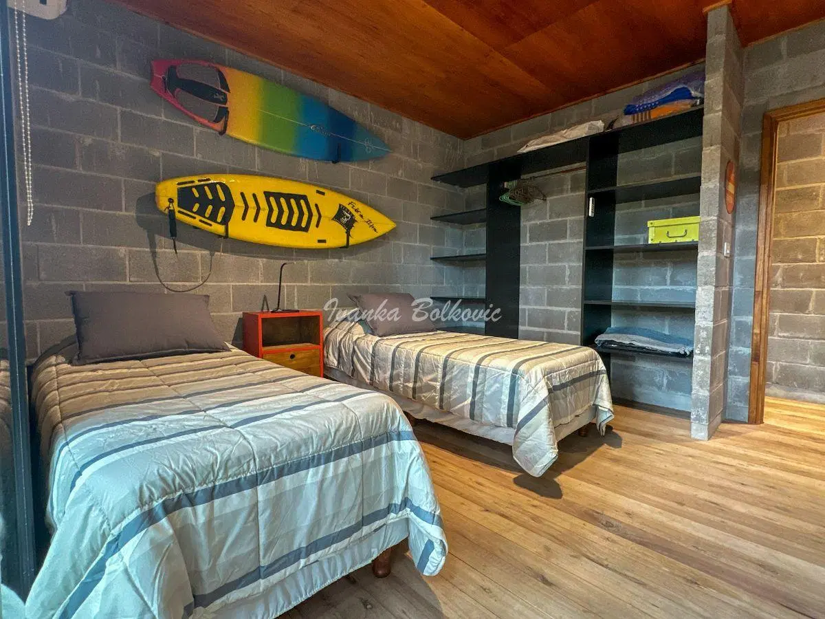 Casa 180 M2. Venta Costa Esmeralda Barrio Bosque 5