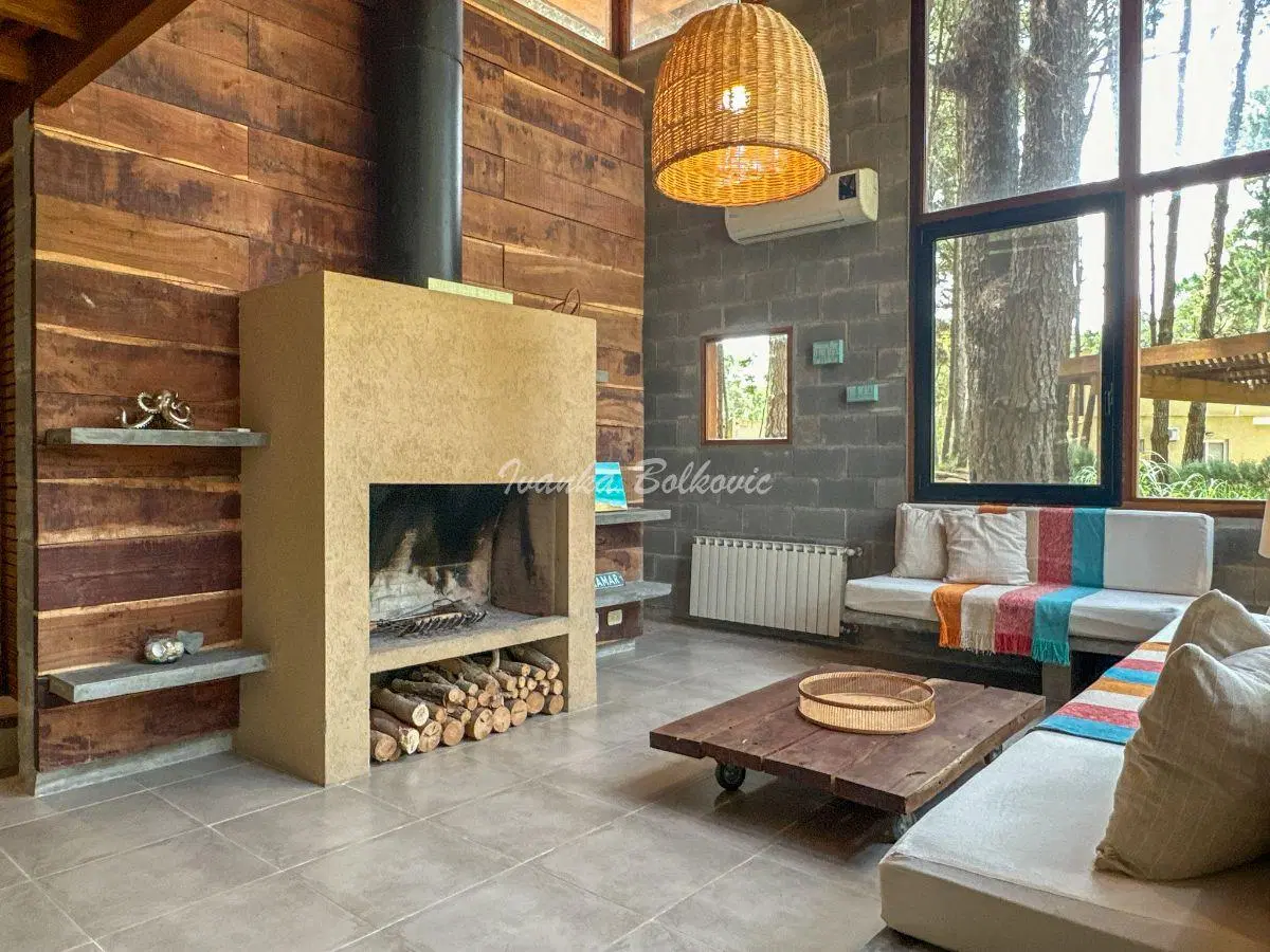 Casa 180 M2. Venta Costa Esmeralda Barrio Bosque 2