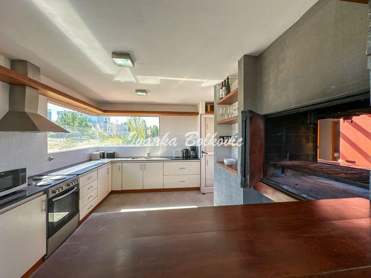 Casa De 166 M2 Con 3 Dorm. Garaje en Venta Costa Esmeralda 2
