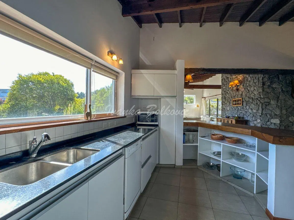 Casa Retasada Venta Costa Esmeralda Gas Natural - Calefacción 4