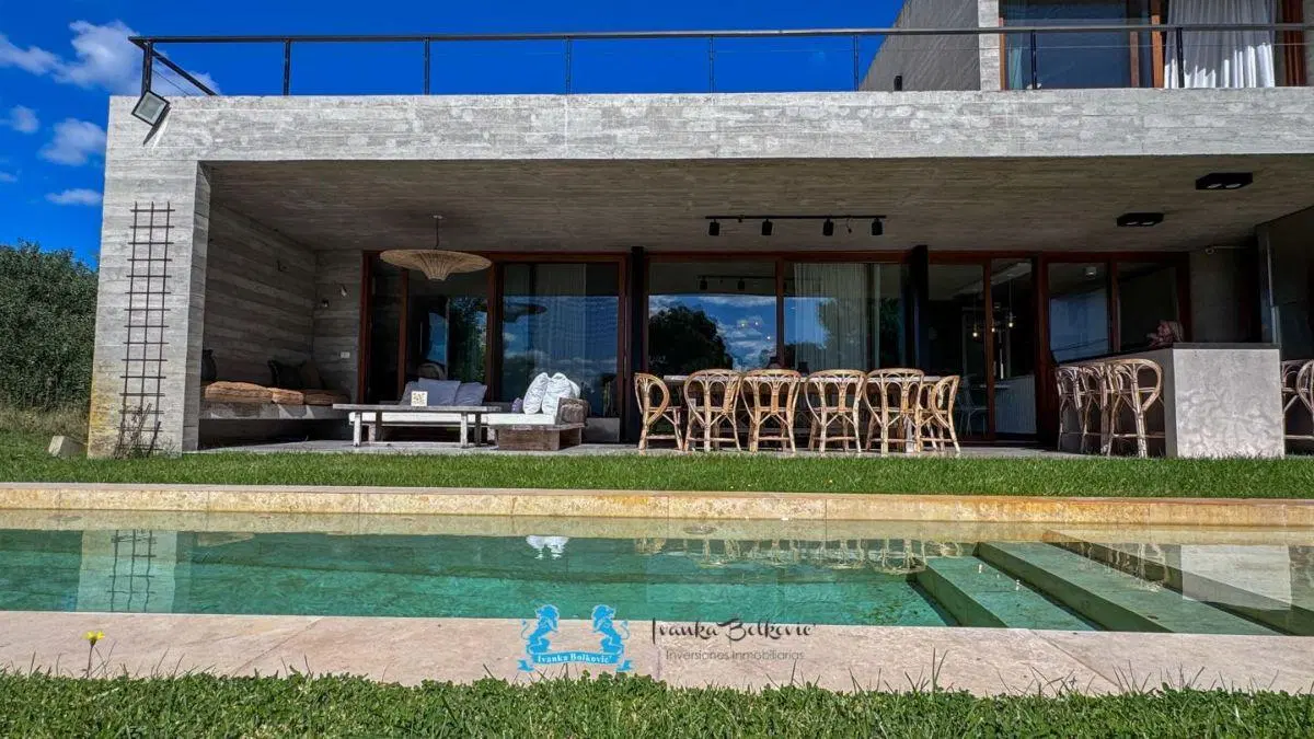 Casa Venta Costa Esmeralda Categoría Premium En Hormigón Piscina 5