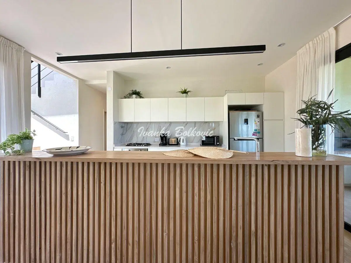 Casa en venta con 241 m2 con 4 dormitorios Costa Esmeralda Vista Directa a La Laguna 3