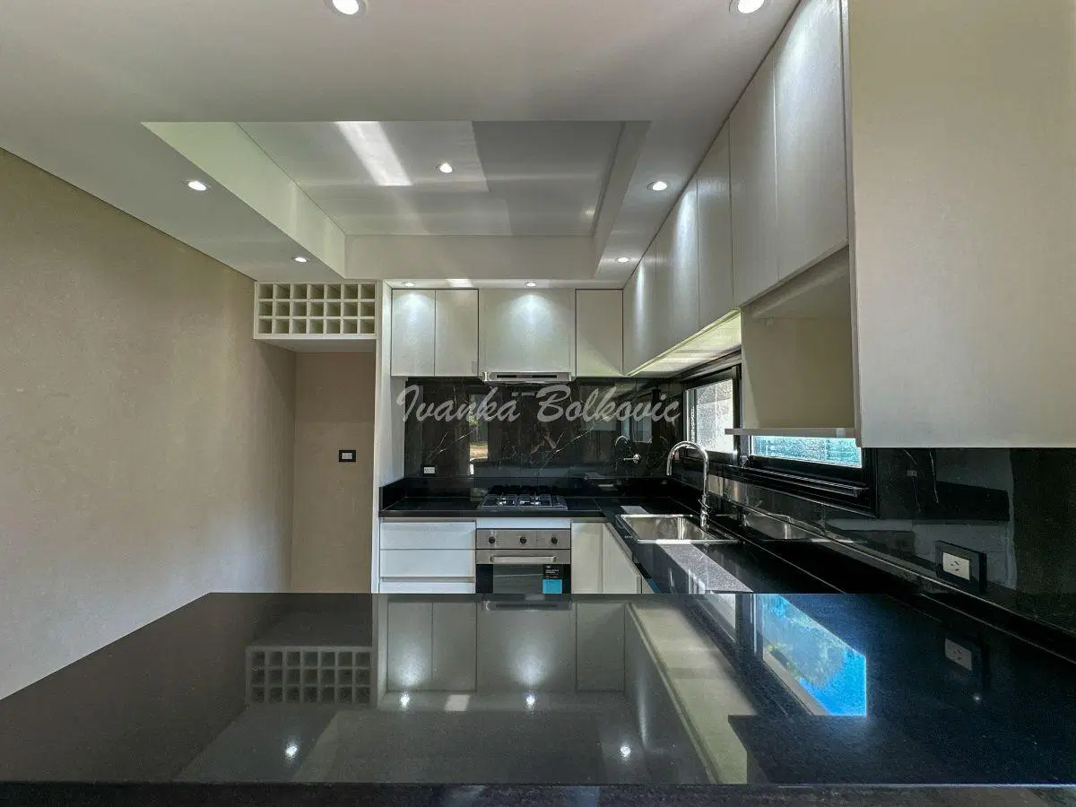 Casa en Venta con 277 m2 y 3 dormitorios en suite Costa Esmeralda 2