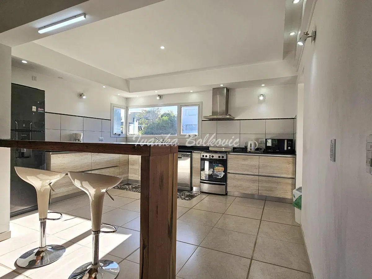 Casa De 160 M2 Con 3 Dorm. Venta Costa Esmeralda 2