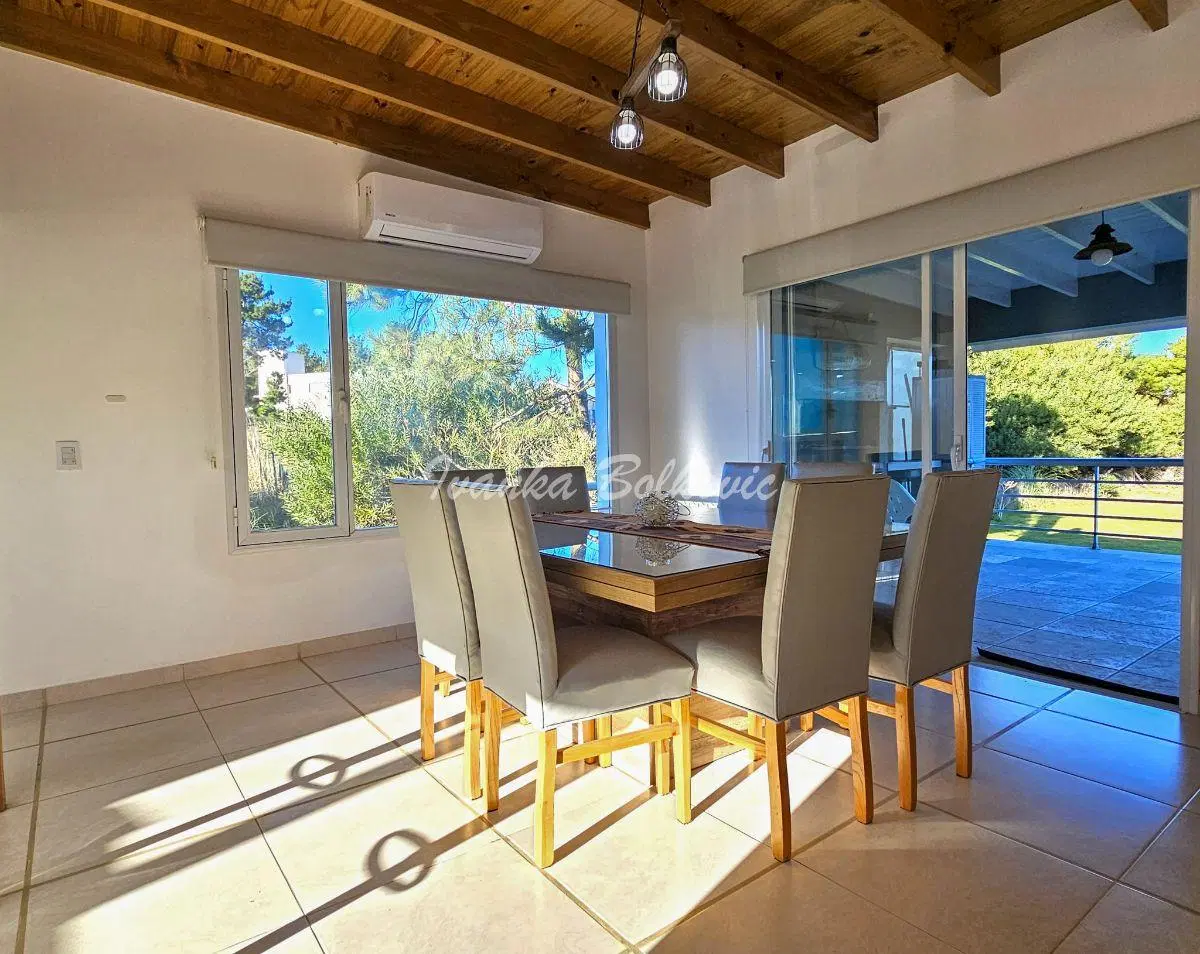Casa De 160 M2 Con 3 Dorm. Venta Costa Esmeralda 3