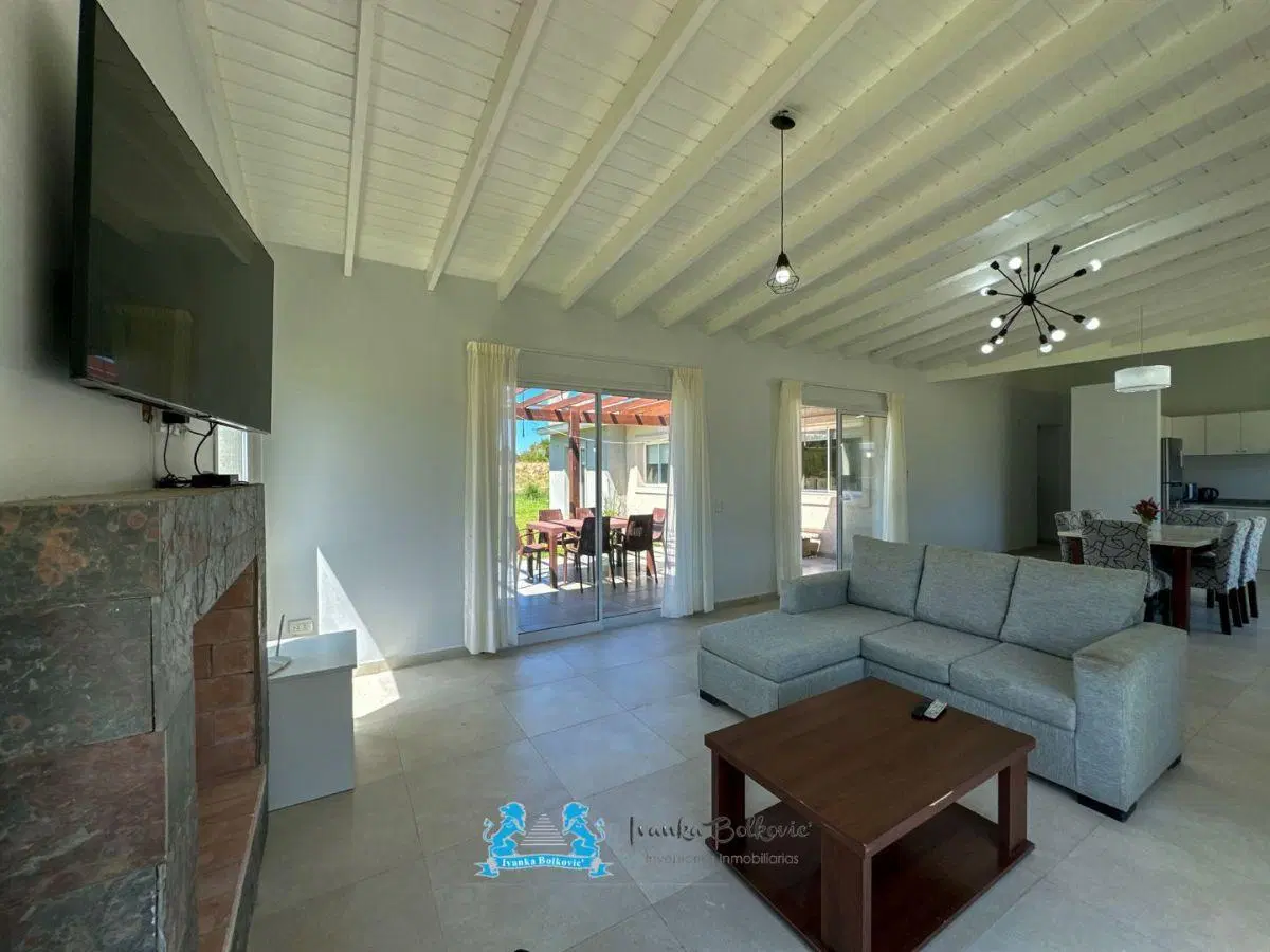 Casa Con 120 M2 Y 3 Dorm. En Venta Valor De Mercado Costa Esmeralda 4
