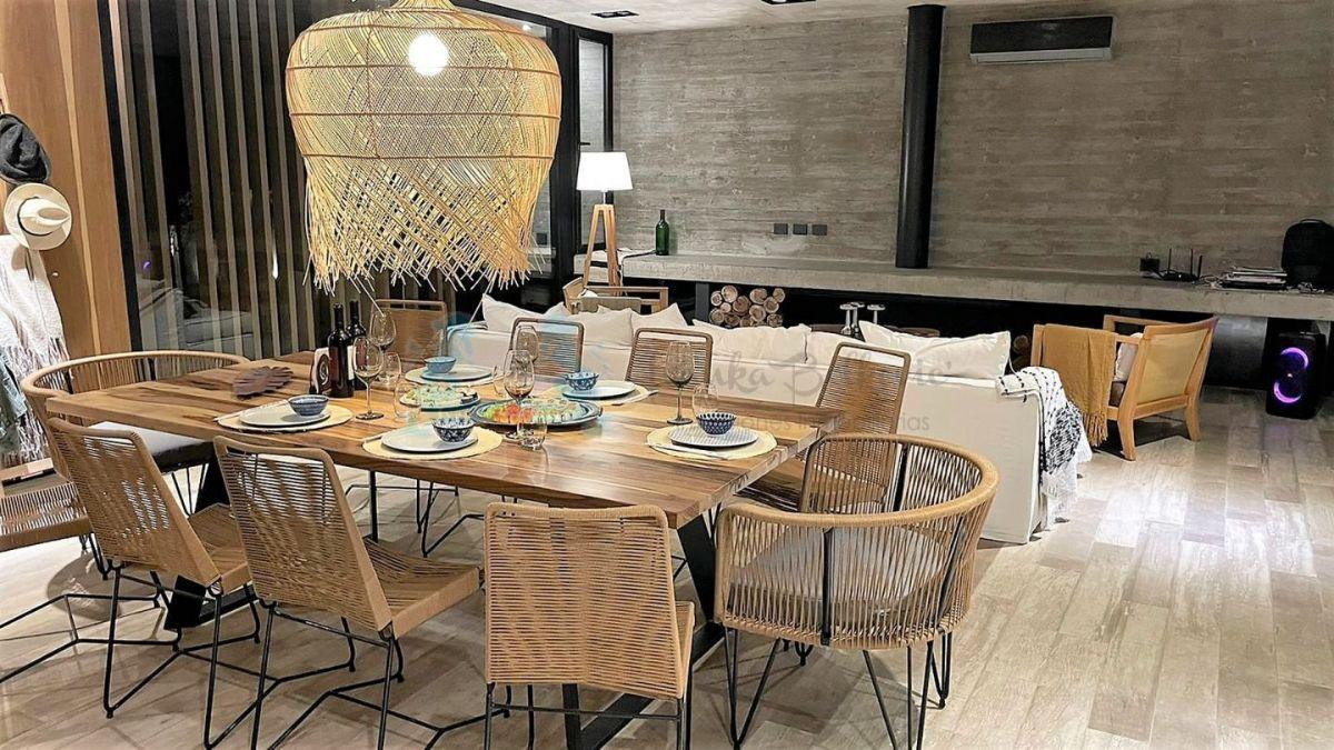 Foto de Venta Casa Estilo Hormigón Visto - Costa Esmeralda a Pasos del Mar, imagen 2