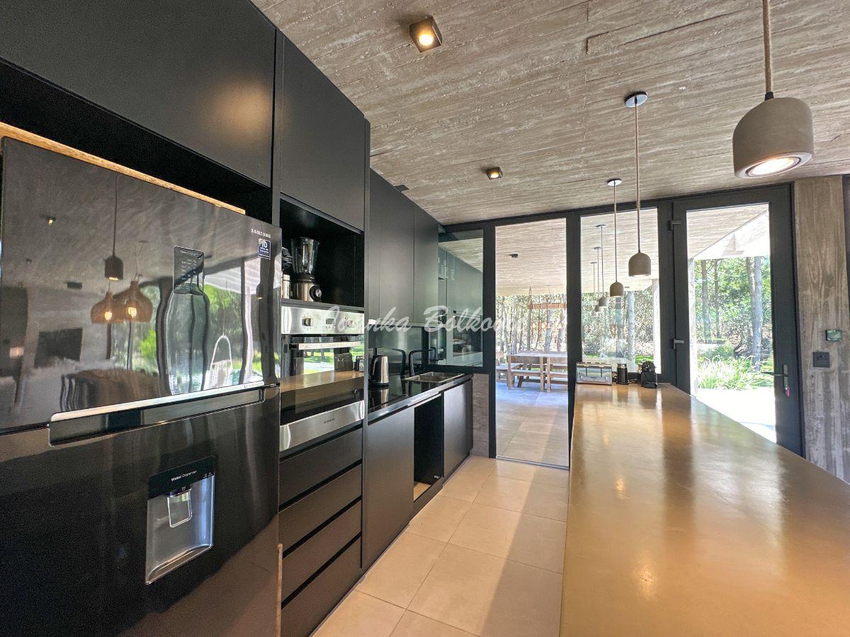 Foto de Casa 360 m2 Vistas Al Mar Venta Diseño Minimalista, Piscina Costa, imagen 5