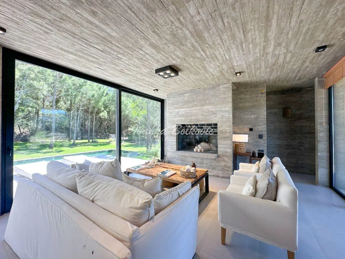 Casa de 360 m2 Venta Diseño Minimalista, Piscina y Vistas Al Mar Costa Esmeralda 2