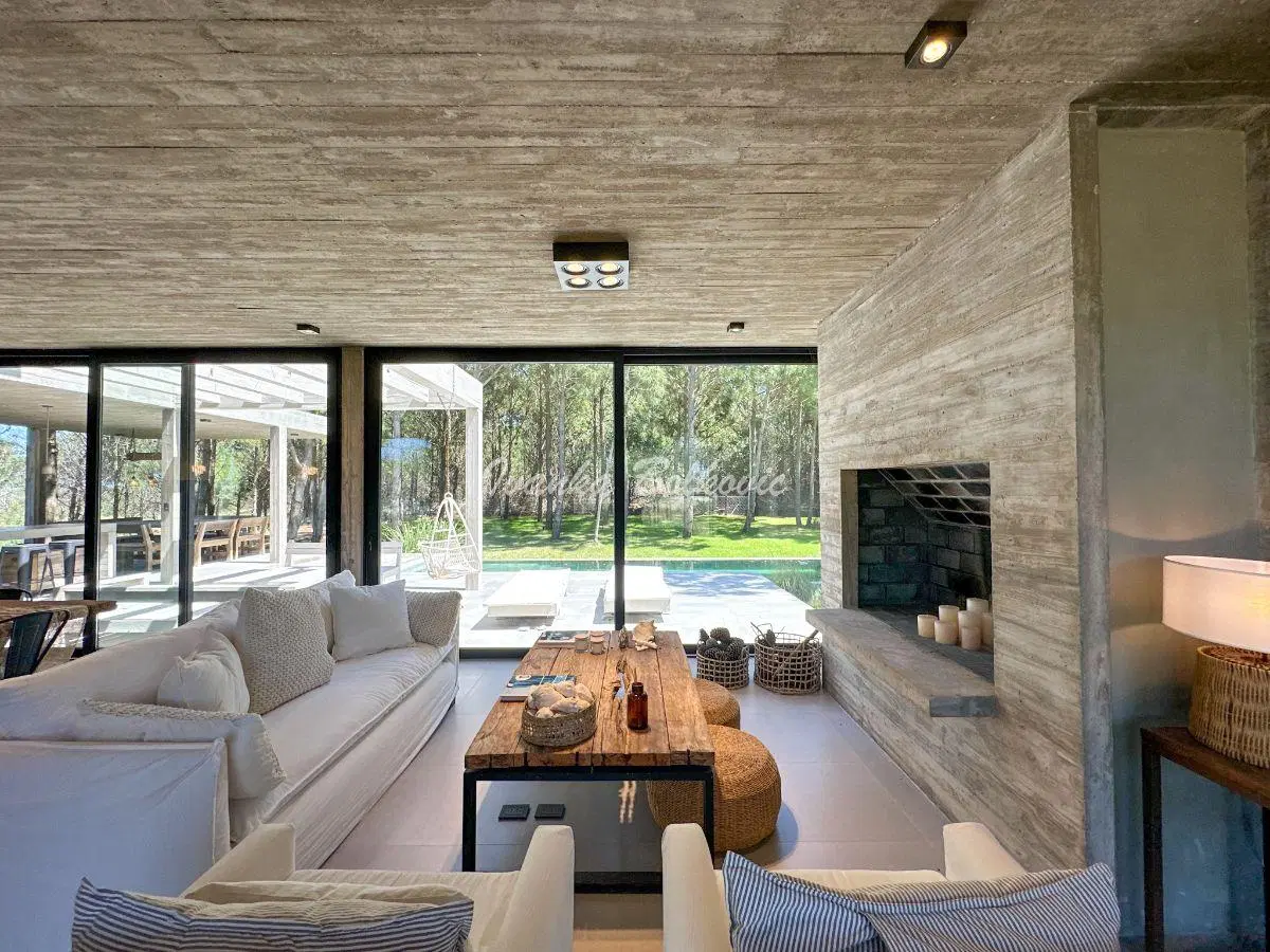 Casa de 360 m2 Venta Diseño Minimalista, Piscina y Vistas Al Mar Costa Esmeralda 4