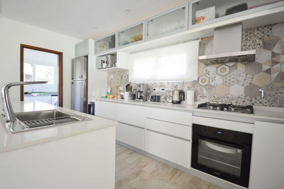 Foto de Casa Alquiler Con Minimos De 4 Dias Costa Esmeralda, imagen 1