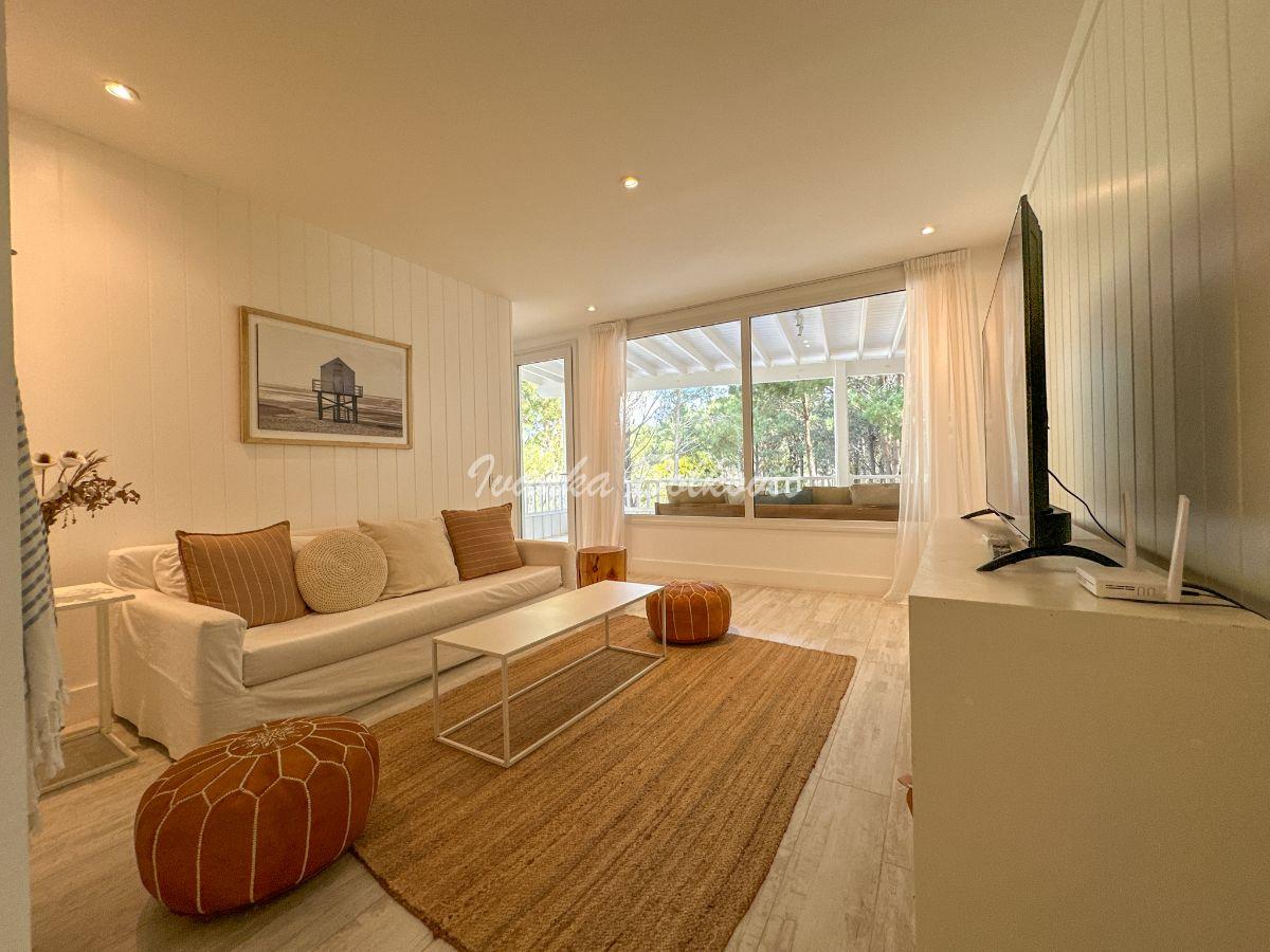 Foto de Alquiler Verano 2027 Casa 5 Dorm.en suite Pileta Cerca Del Mar - Costa, imagen 3