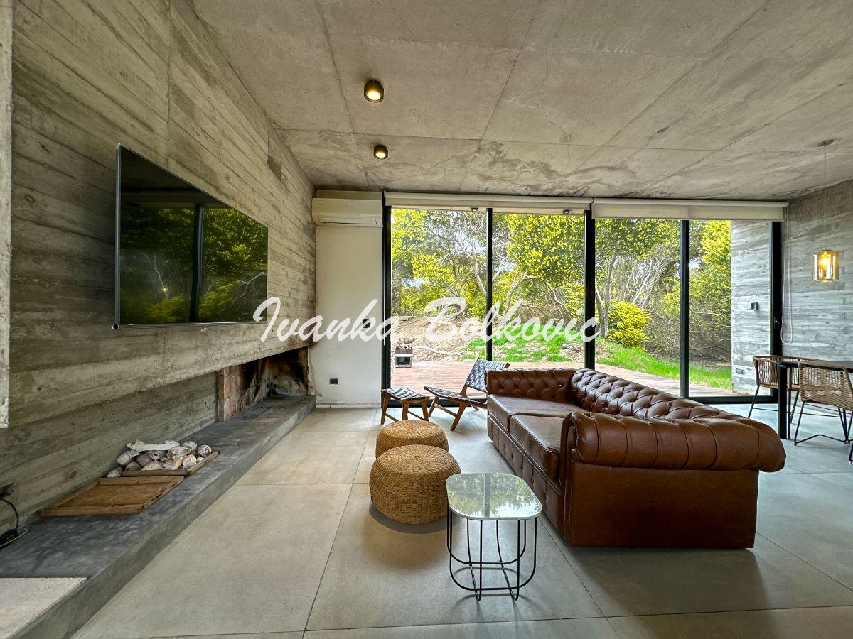 Foto de Venta Casa De Hormigón Visto En Punta Médanos - 3 Dorm 3 Baños, imagen 4