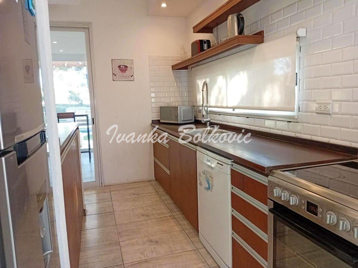 Foto de Venta Casa con Jardin Pileta y Sauna Seco Jacuzzi Costa Esmeralda, imagen 2