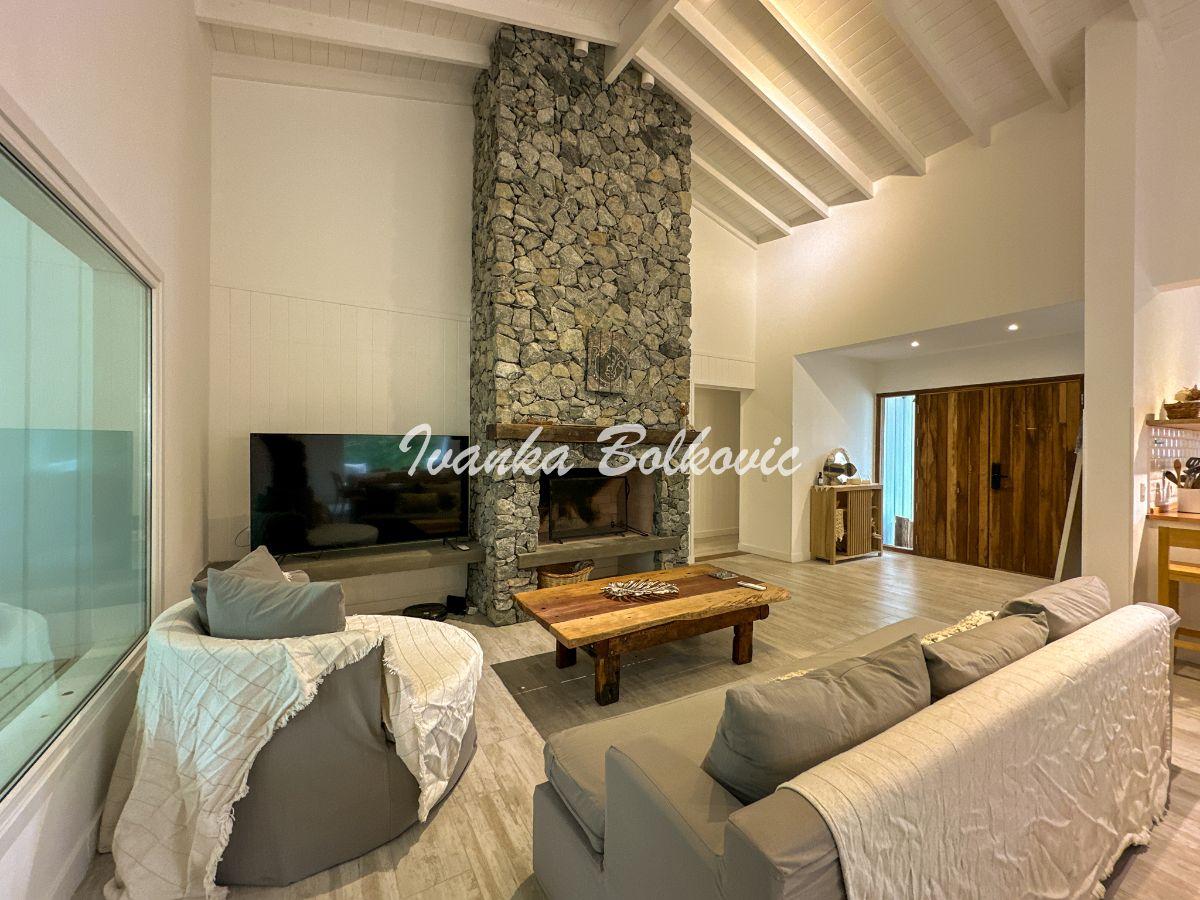 Foto de Alquiler Disfrutá Navidad y Año Nuevo en Costa Esmeralda Casa 4 Dorm, imagen 4