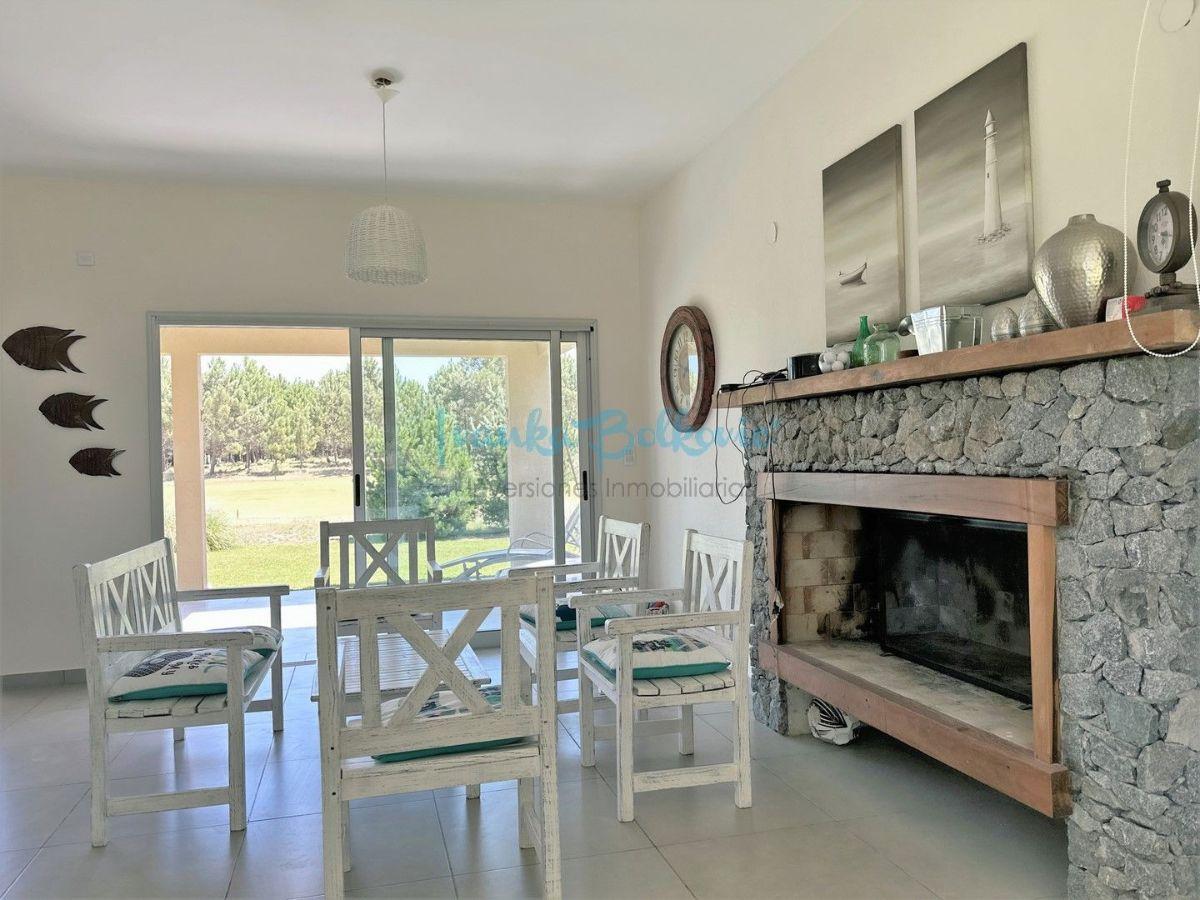 Foto de Venta Casa en Barrio Golf II, Costa Esmeralda | Amoblada, 4 Dormitorios, imagen 4