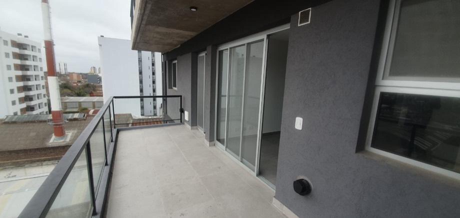 Departamento en Venta 3 Ambientes con Balcón y Cochera en Tigre Centro 4
