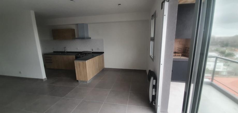 Departamento en Venta 3 Ambientes con Balcón y Cochera en Tigre Centro 3