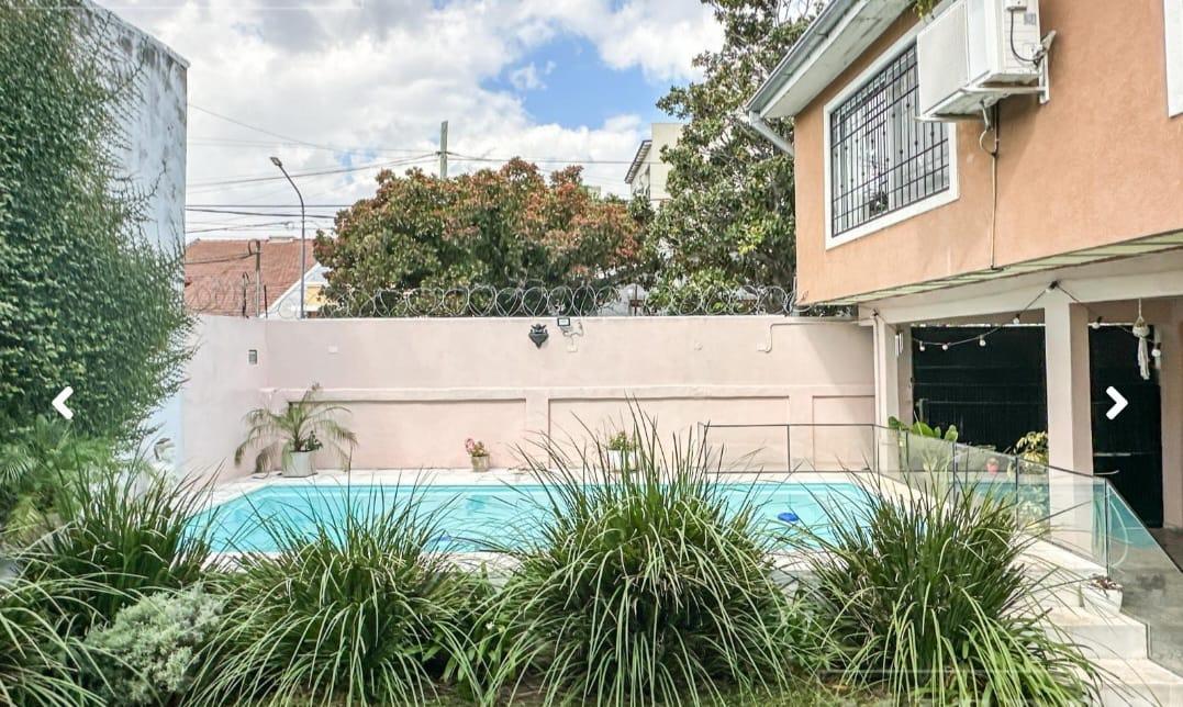 Casa con Local en Venta 4 Ambientes con Parque y Pileta en Tigre Centro 3