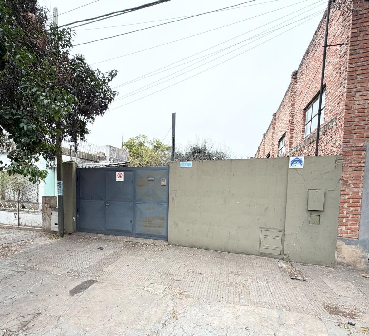 Foto de VENTA Terreno de 767 m² | Casa y Galpón | Castellanos 2400, imagen 4