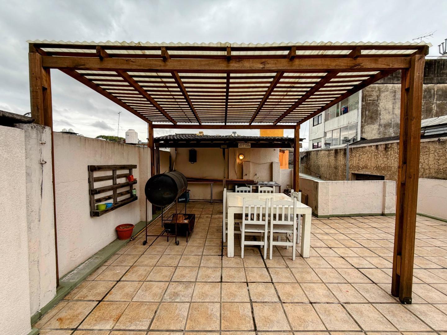 PH tipo casa en venta 3 amb. con terraza en Monte Castro