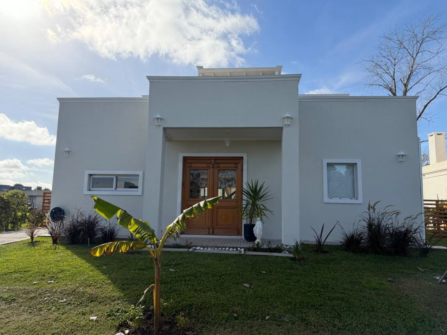 Venta casa 5 ambientes en San Ramón Pilar del Este 2