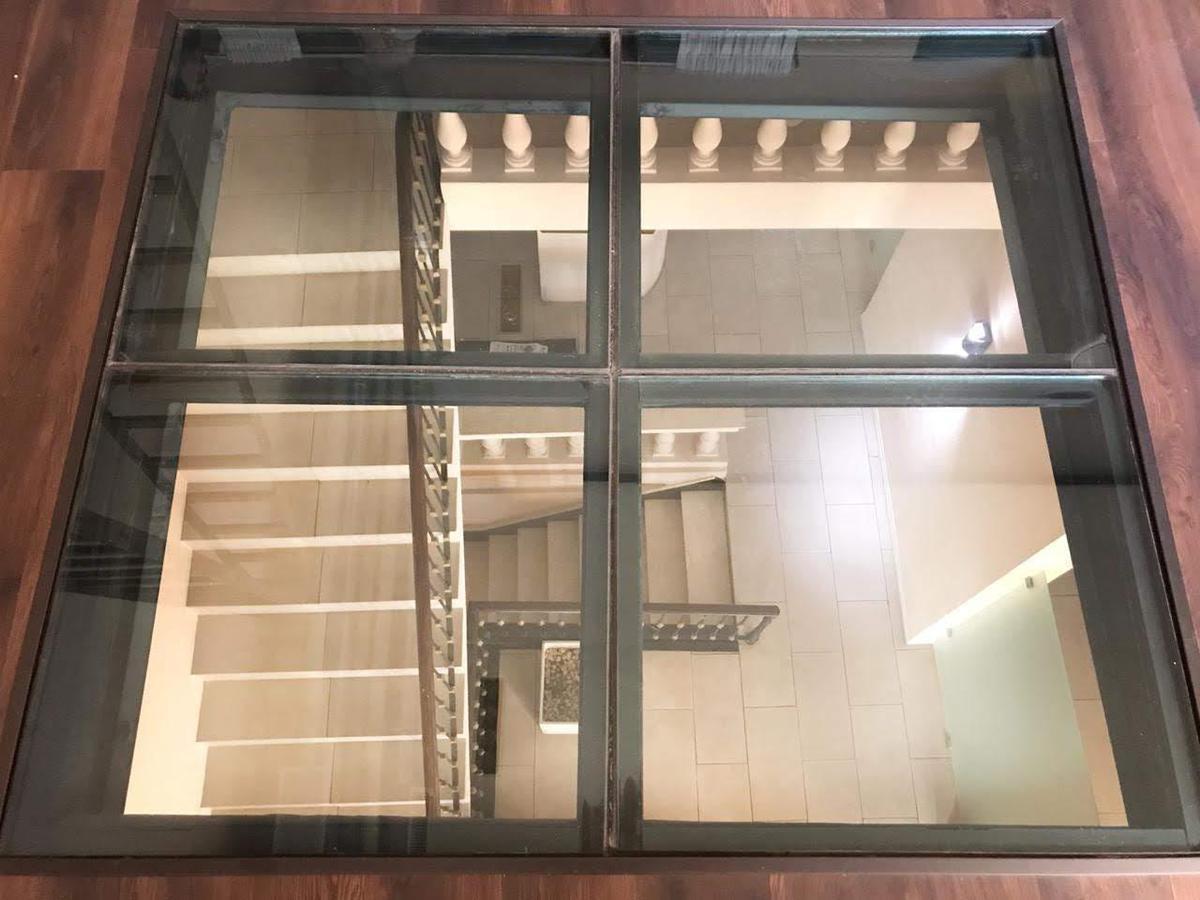 Venta con Renta Reciclada con Habilitación Para Centro de Estética y Consultorio en Constitución 2
