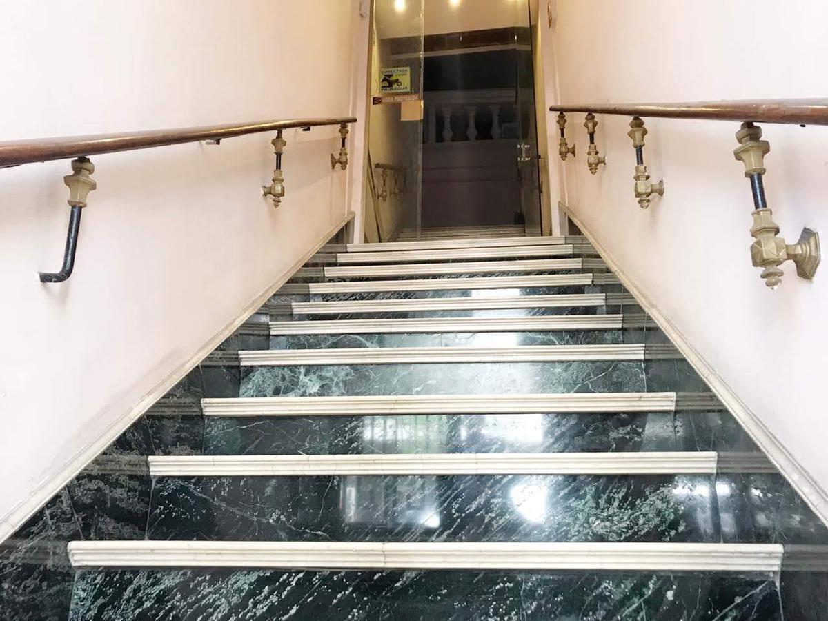 Venta con Renta Reciclada con Habilitación Para Centro de Estética y Consultorio en Constitución 3