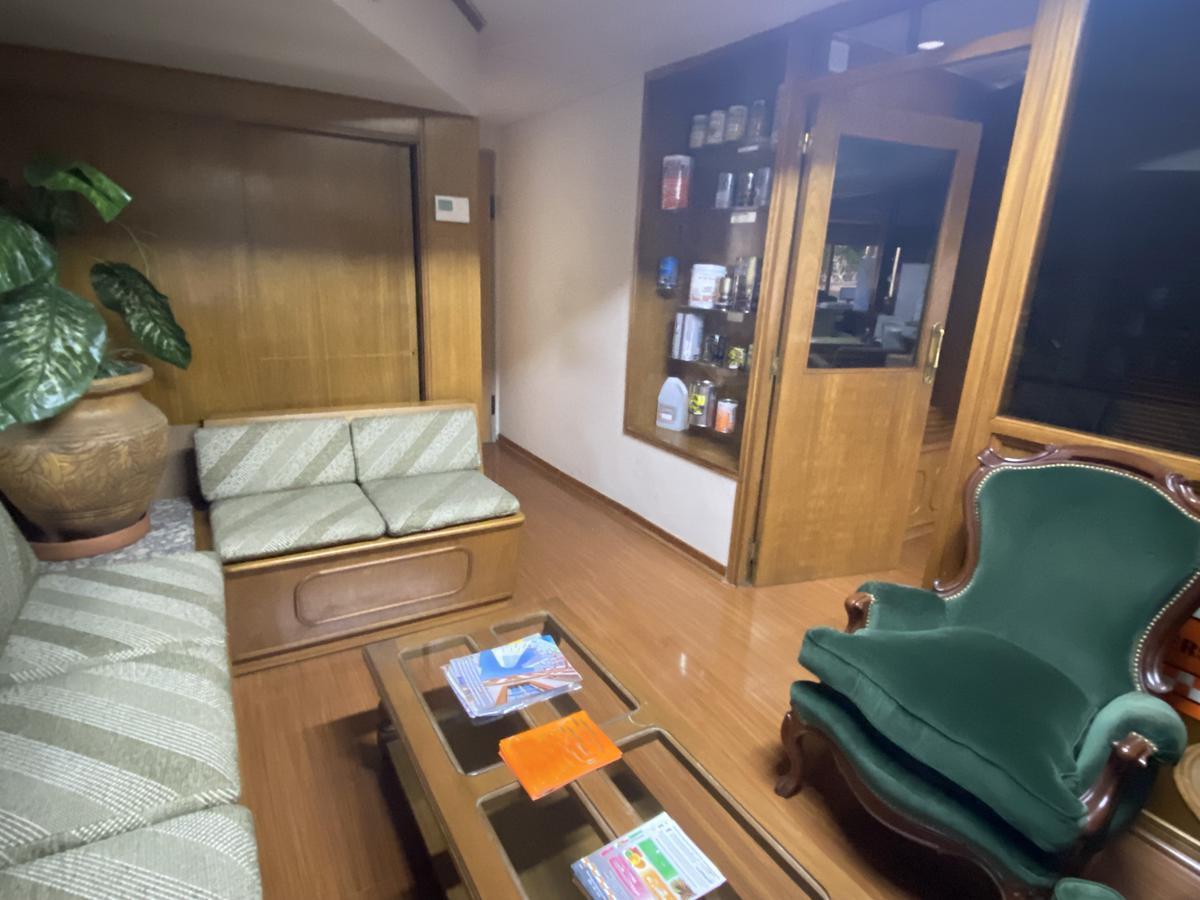Venta Oficina / Departamento 5 Ambientes o Posibidad de Dos Unidades en Recoleta 1