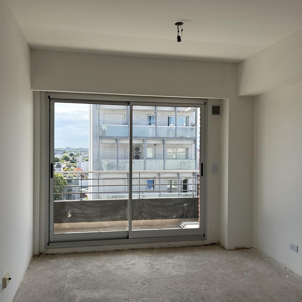Venta Departamento / Semipiso 3 Ambientes con Balcón Corrido en Villa Urquiza 2