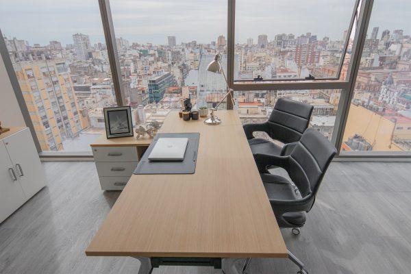 Venta exclusiva oficina en piso alto con 72,80m², planta libre a estrenar, en San Nicolás / Centro
