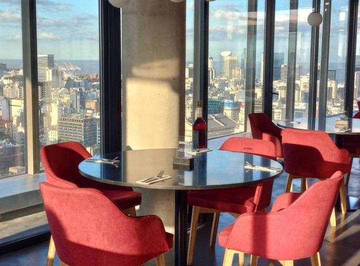 Venta exclusiva oficina en piso alto con 72,80m², planta libre a estrenar, en San Nicolás / Centro