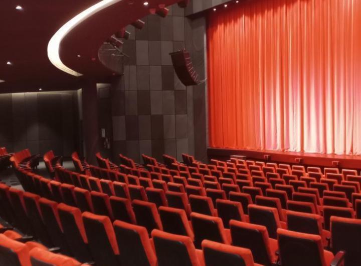 Venta exclusiva oficina en piso alto con 72,80m², planta libre a estrenar, en San Nicolás / Centro