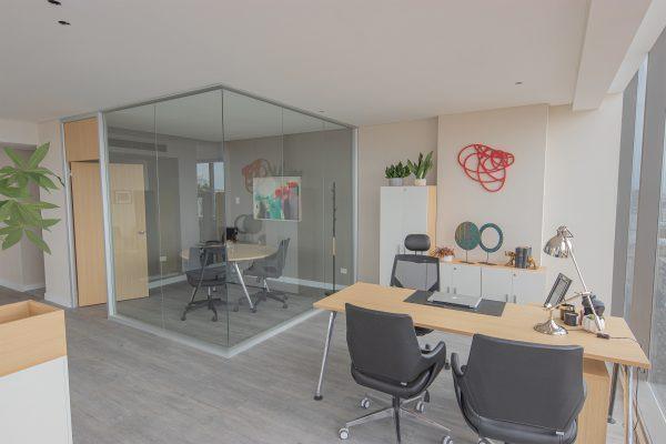 Venta exclusiva oficina en piso alto con 72,80m², planta libre a estrenar, en San Nicolás / Centro