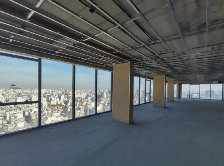 Venta exclusiva oficina en piso alto con 72,80m², planta libre a estrenar, en San Nicolás / Centro