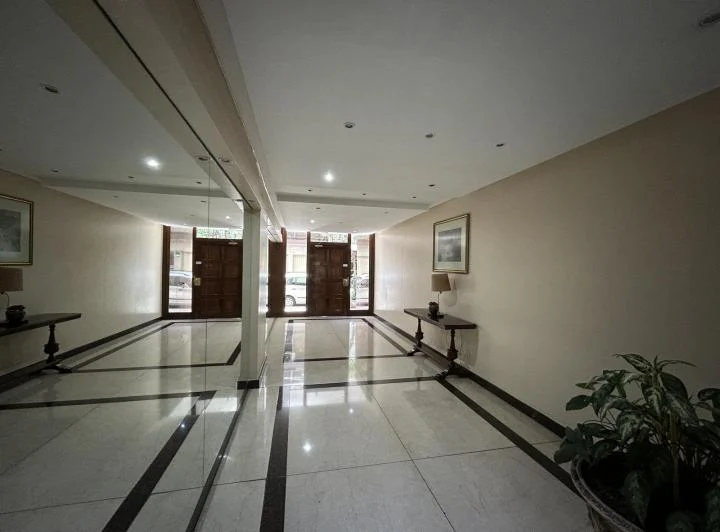 VENTA DEPARTAMENTO 3 AMBIENTES CON BALCÓN AL FRENTE, BARRIO NORTE / RECOLETA APTO CREDITO 2