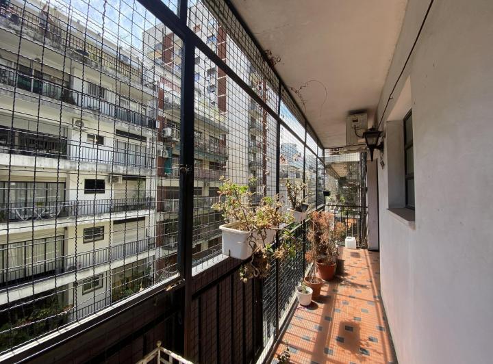 VENTA DEPARTAMENTO 3 AMBIENTES CON BALCÓN AL FRENTE, BARRIO NORTE / RECOLETA APTO CREDITO 4