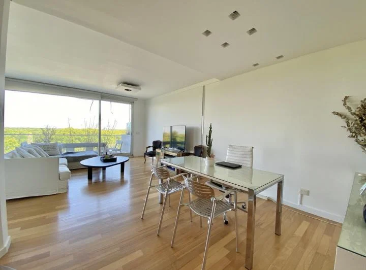 Venta con Renta Triplex En Forum Frente Al Rio Puerto Madero 270 m2 con Cochera y Baulera 4
