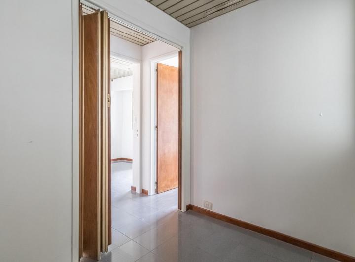 VENTA DEPARTAMENTO DE 3 AMBIENTES CON BALCÓN AL FRENTE EN MONSERRAT / MICROCENTRO APTO CREDITO 3