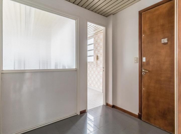 VENTA DEPARTAMENTO DE 3 AMBIENTES CON BALCÓN AL FRENTE EN MONSERRAT / MICROCENTRO APTO CREDITO 4