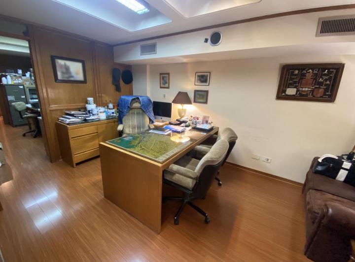 VENTA OFICINA / DEPARTAMENTO 5 AMBIENTES O POSIBIDAD DE DOS UNIDADES EN RECOLETA 4