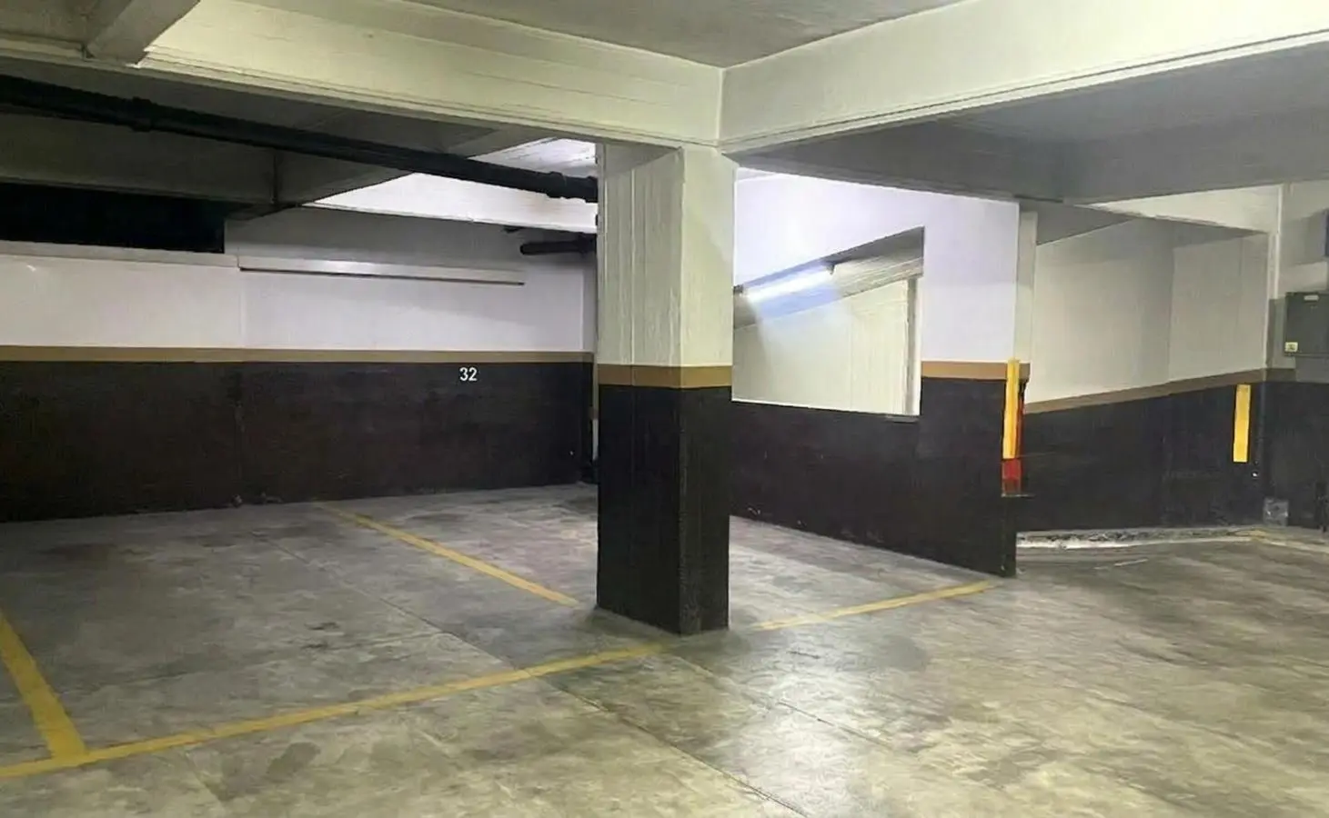 VENTA COCHERA SOBRE CORONEL DIAZ ENTRE JUNCAL Y BERUTI EN BARRIO NORTE 1