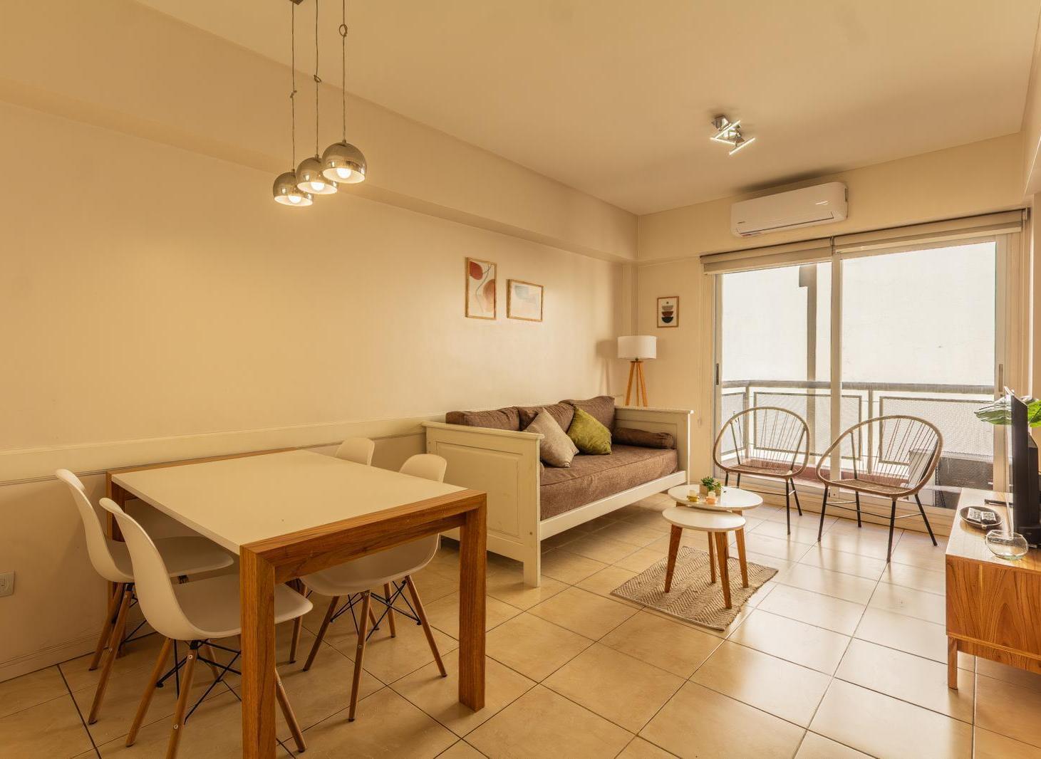 Venta Moderno Departamento 2 Ambientes con Balcón en Villa Crespo, Semipiso apto credito hipotecario